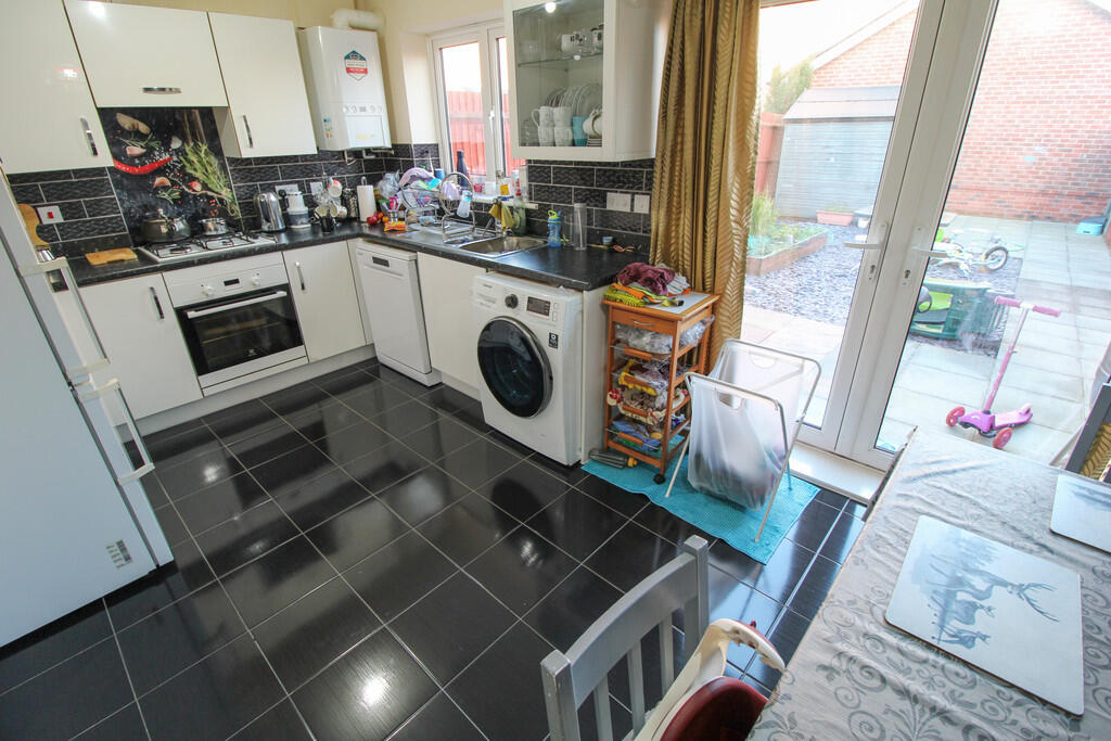 House in Portsmouth - View 3