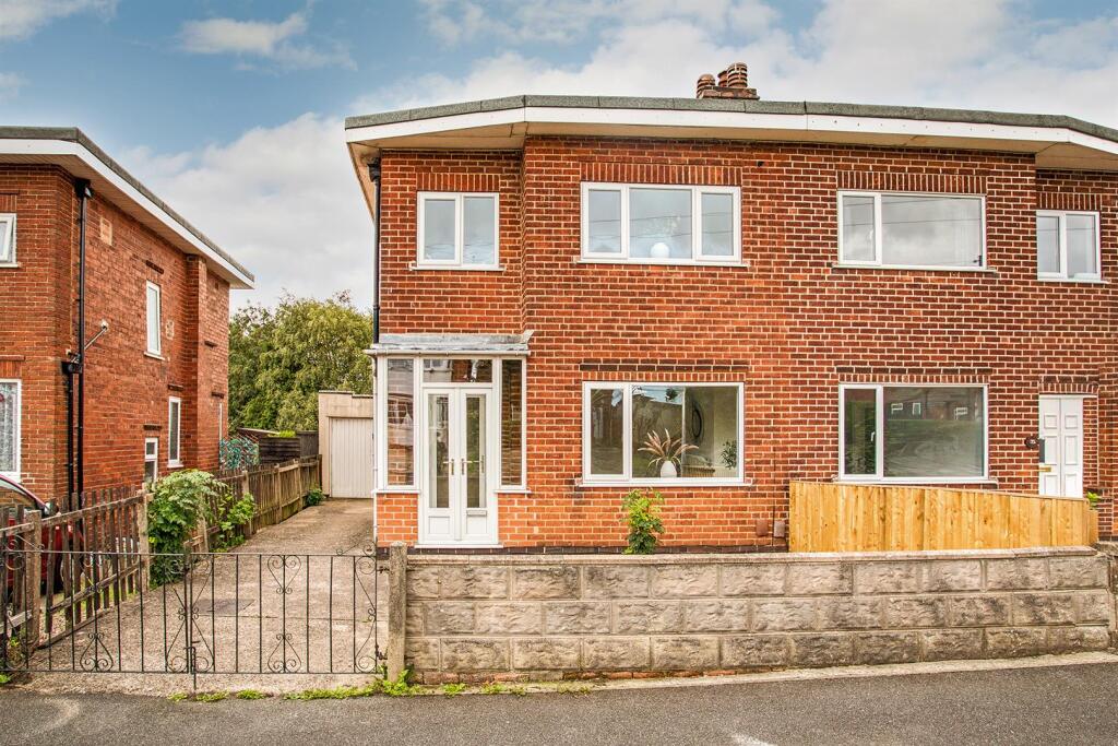 3-bed house on Greenland Avenue, Kingsway, Derby, £200,000