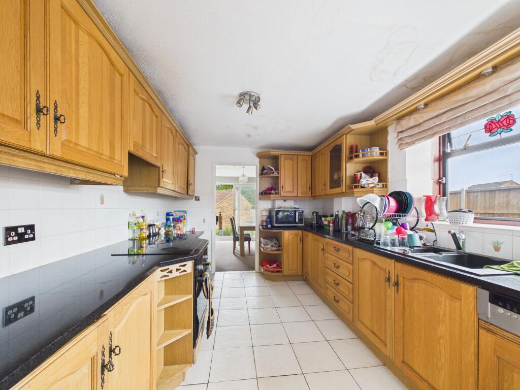 Allonby Close, Lower Earley, RG6 photo 2