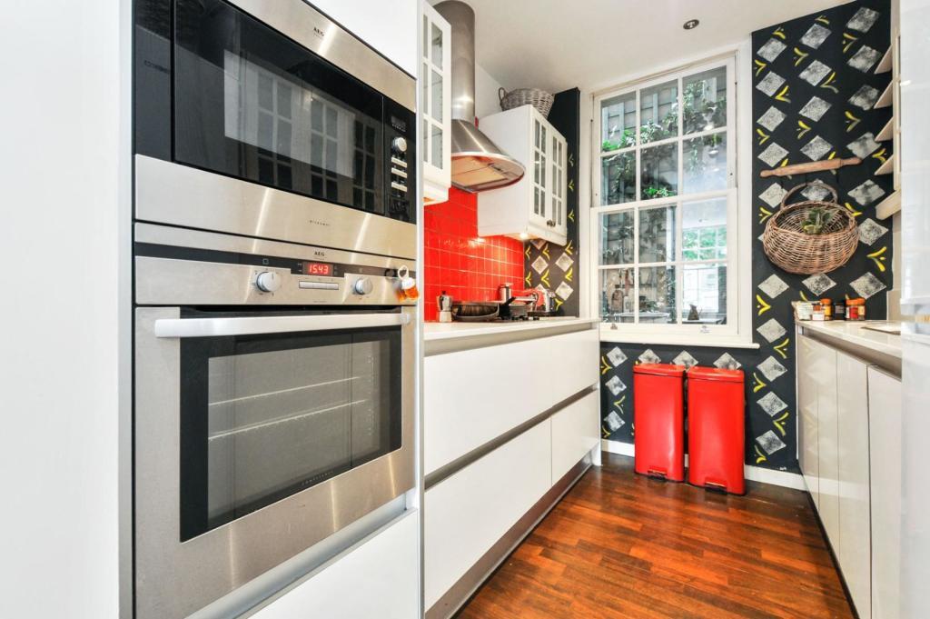 House in London - View 4