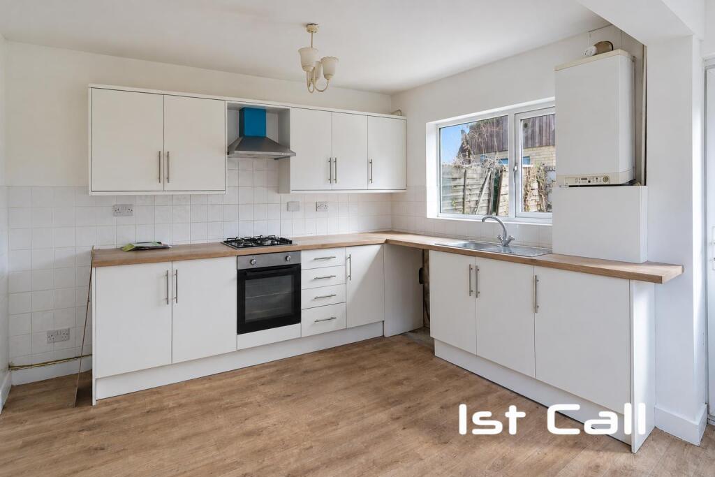 House in Southend-on-Sea - View 4