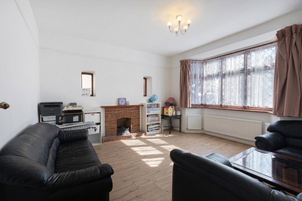 House in London - View 2