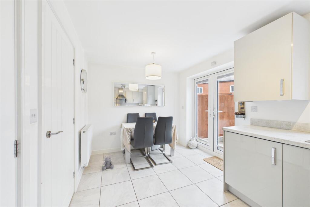 House in Newark, Middlebeck - View 5