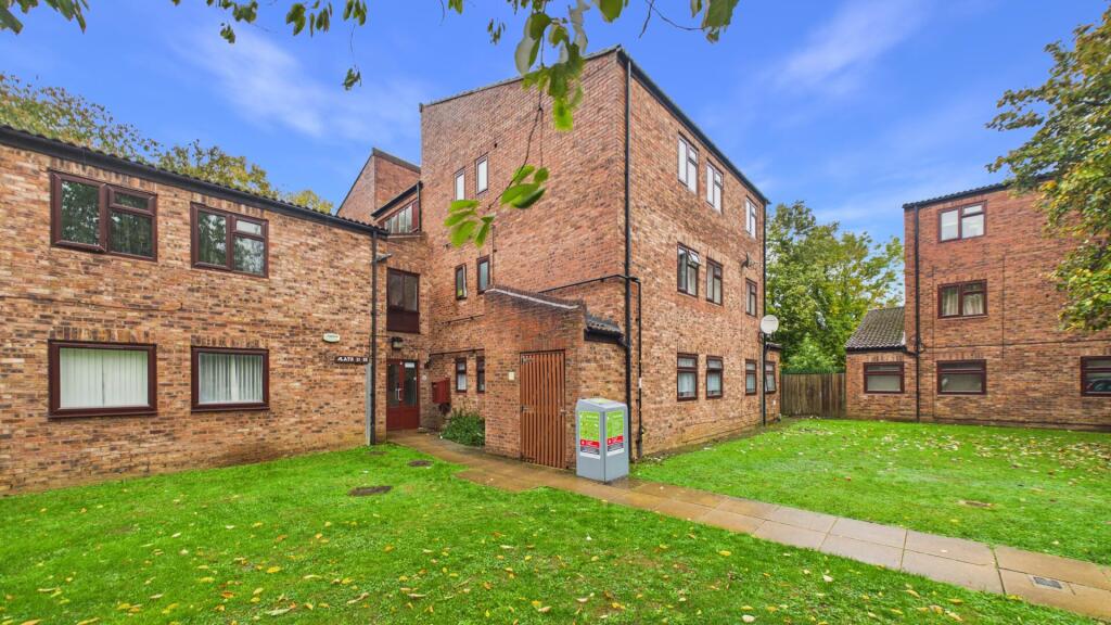 2 Bedroom Flat in PE2 5QT