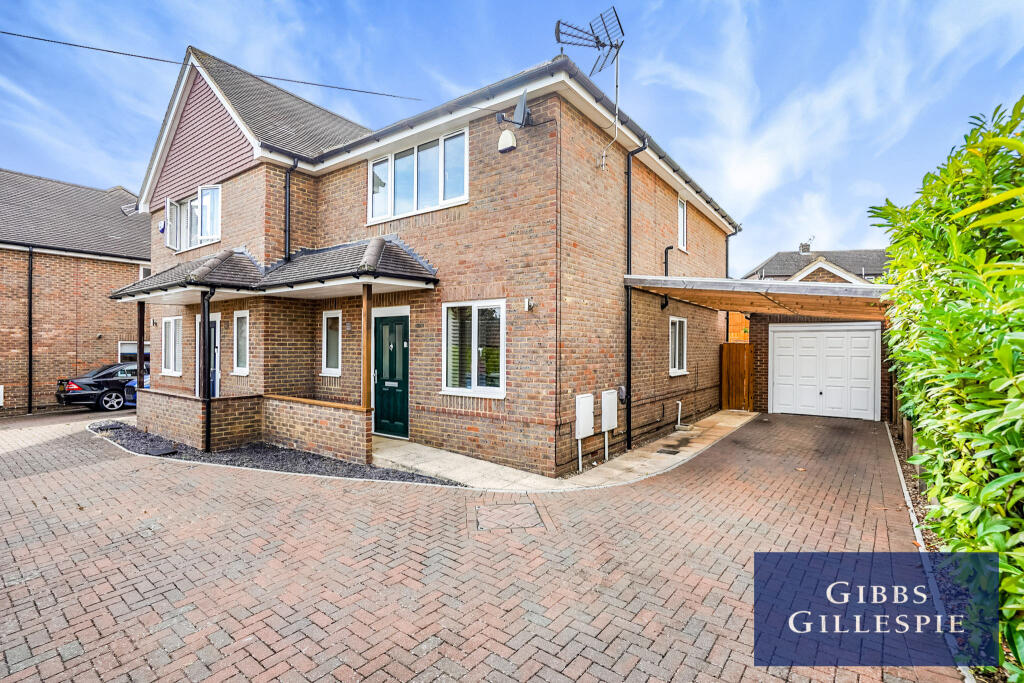Main image of property: Pond Park Road, Chesham, HP5