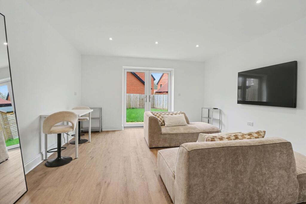 Avon Road, Curbridge, SO30 photo 2