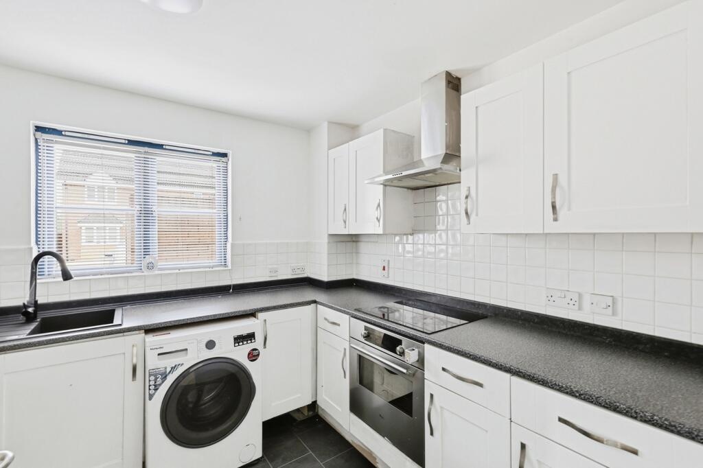 Apartment in Northampton, Far Cotton and Delapre - View 2