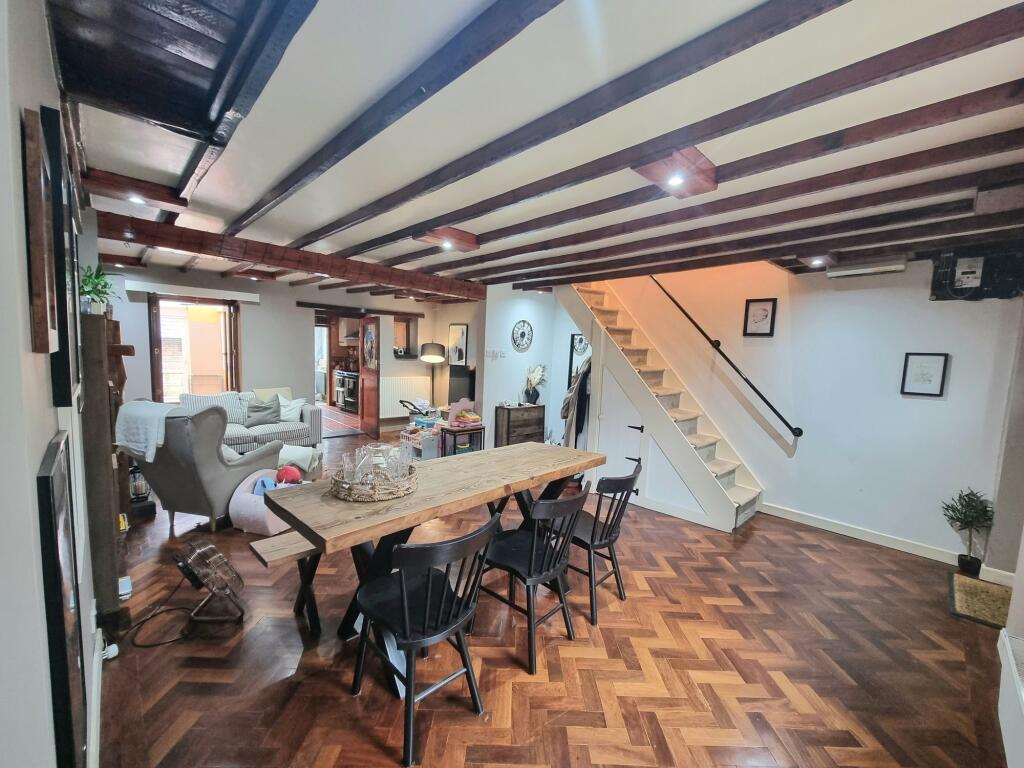 House in Tondu, Ynysawdre - More