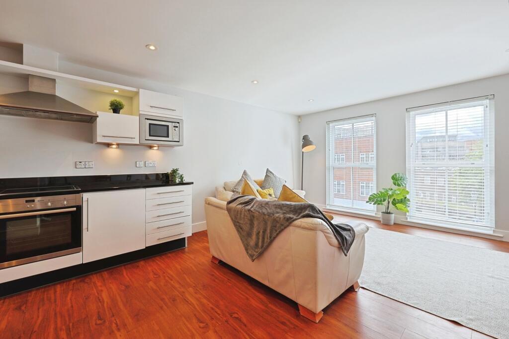 Apartment in London - View 5