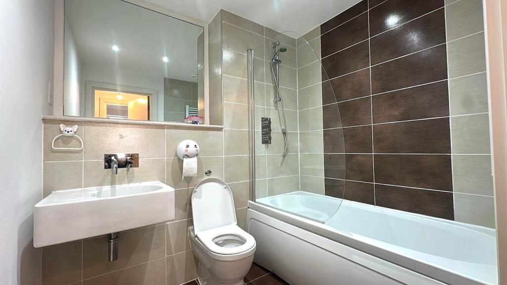 Apartment in Birmingham, Chinese Quarter, Digbeth - More