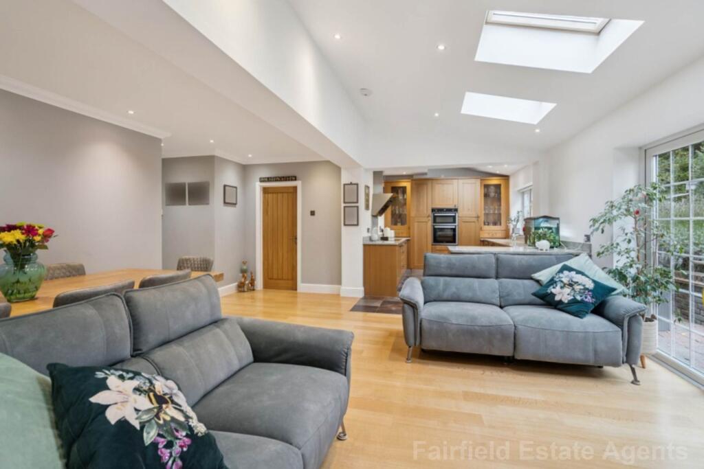 House in Watford - View 4