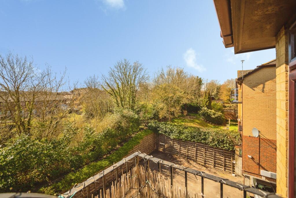 Main image of property: London Road, Greenhithe, DA9