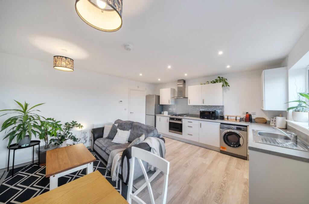 Apartment in Paulton, Bath and North East Somerset - View 2