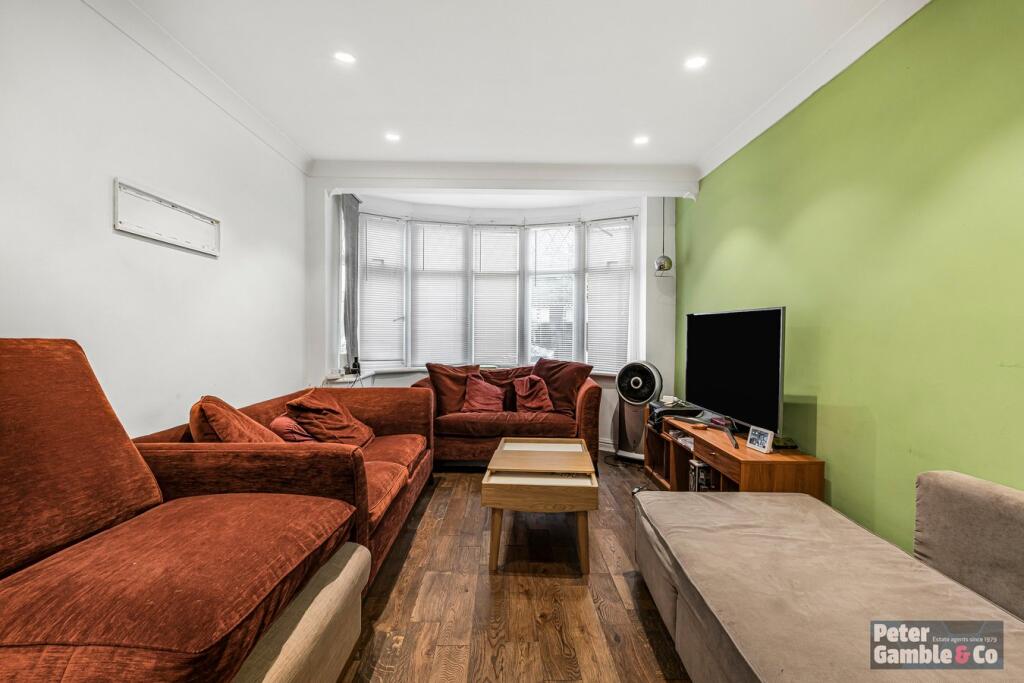 House in London - View 2