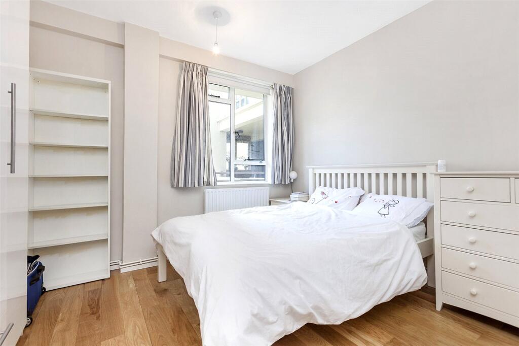 Apartment in London - View 5