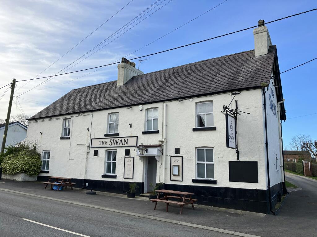 Main image of property: The Swan, 41 Main Road, Higher Kinnerton, Caer, CH4 9AJ