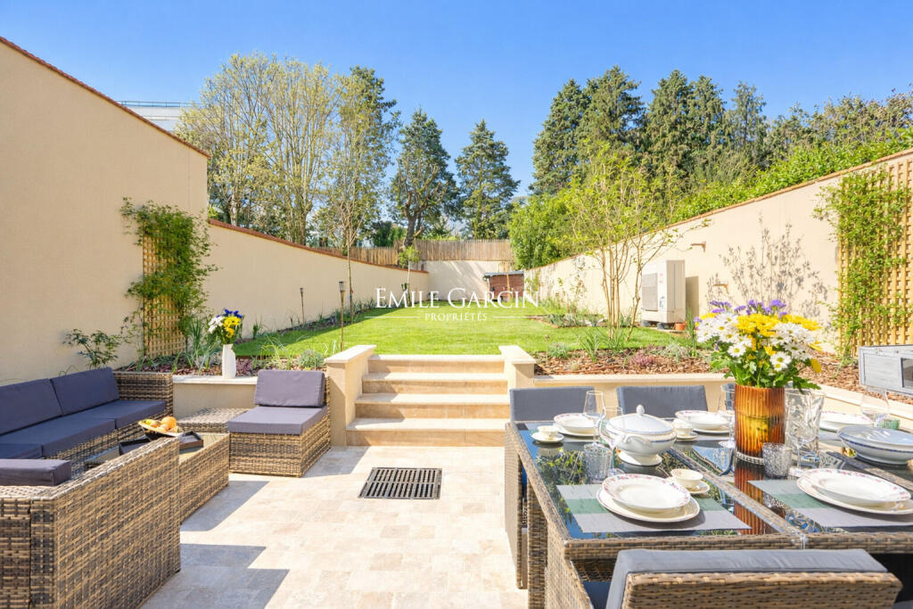 Main image of property: Paris-Isle of France, Yvelines, Versailles