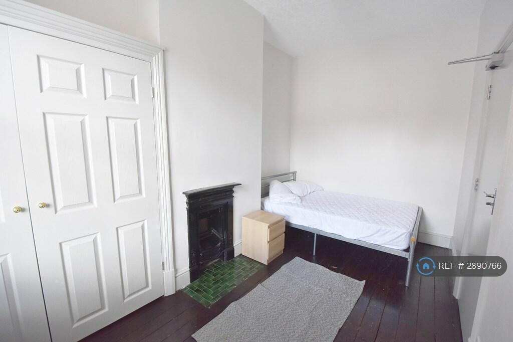 1 bedroom house share for rent