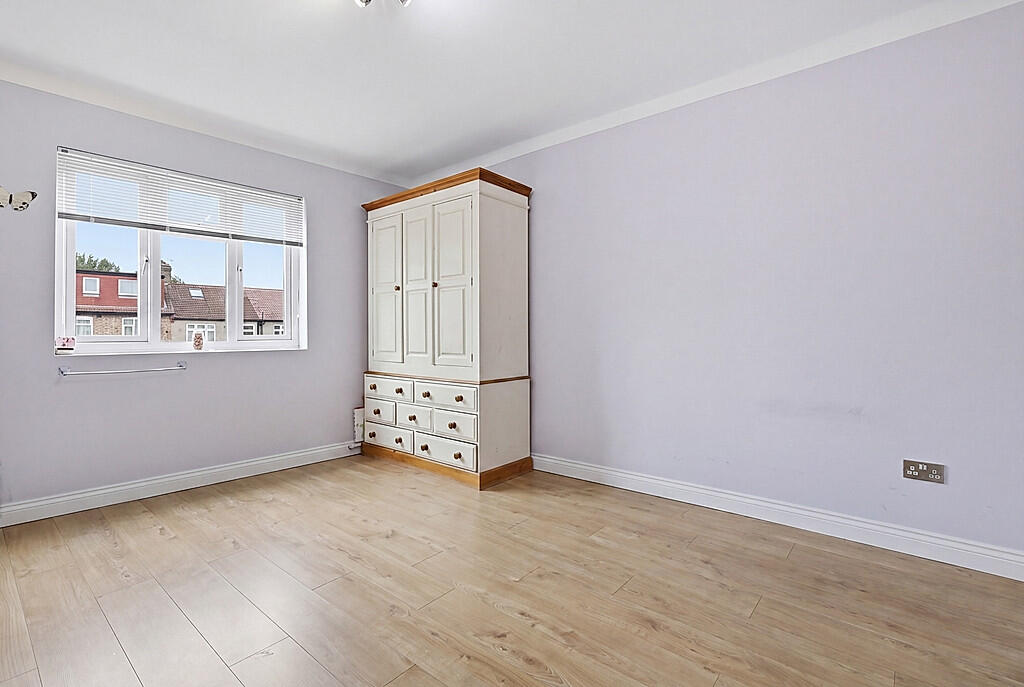 Apartment in London, Leytonstone - More