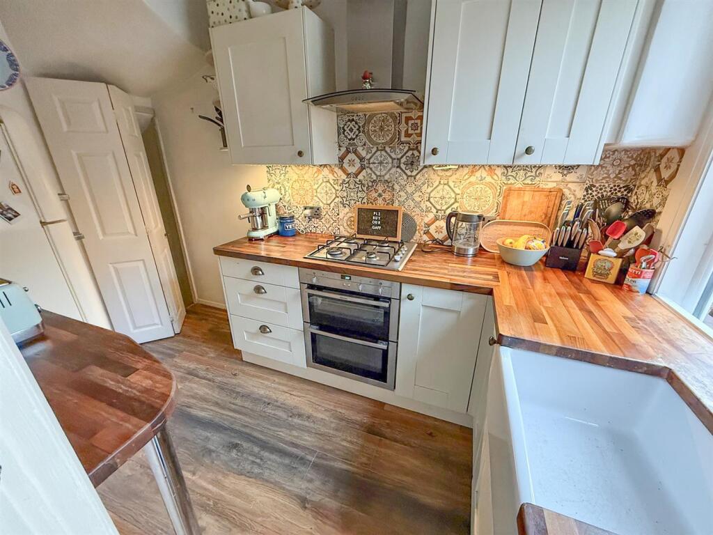 Ravenscar Terrace, Oakwood, Leeds, West Yorkshire. photo 3