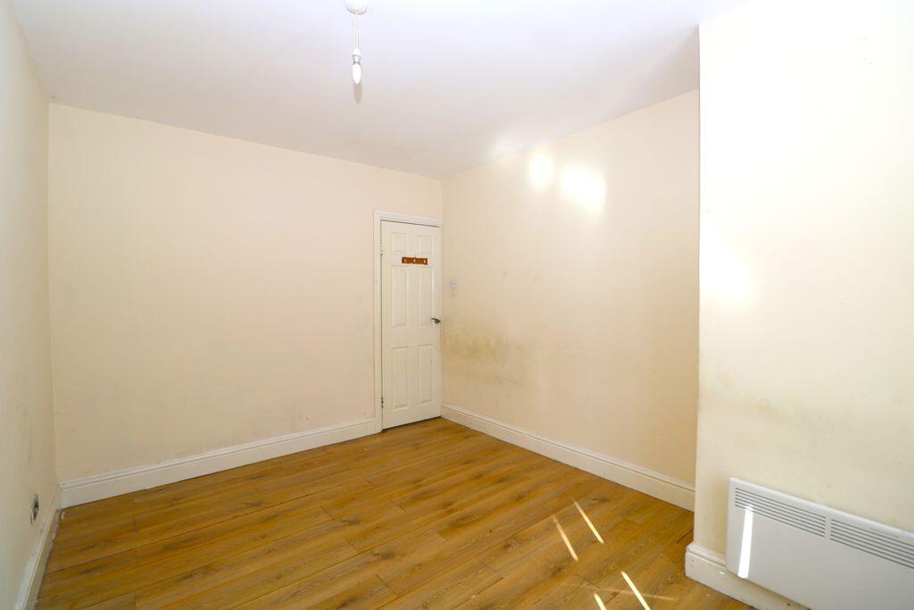 Apartment in Birmingham, Longbridge - More