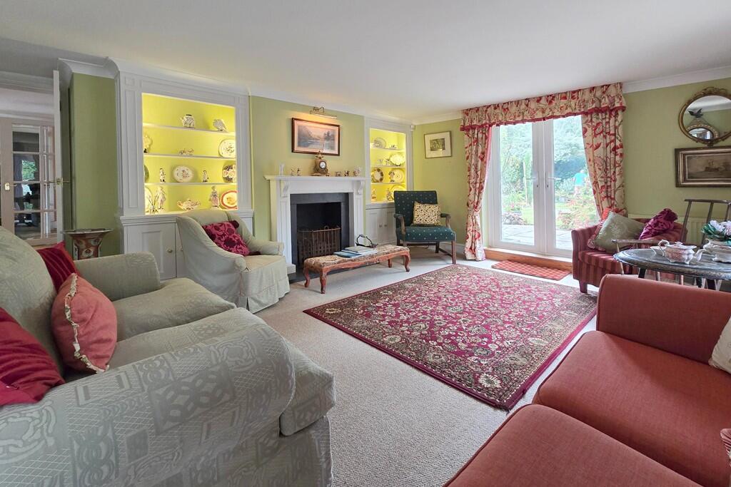 Upper Common Road, Pennington, Lymington, Hampshire photo 2