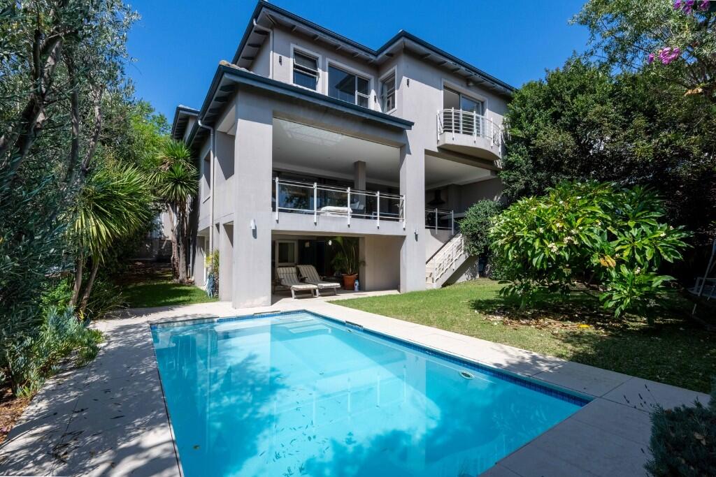 Main image of property: Fresnaye, Cape Town, Western Cape