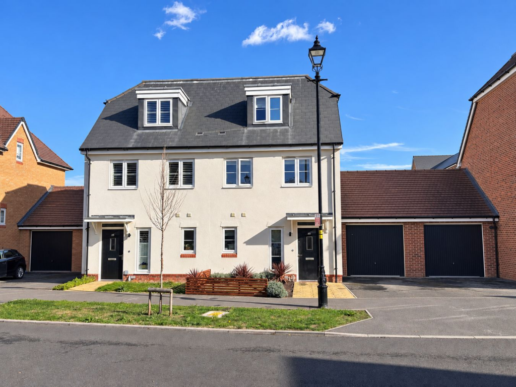3-bed semi-detached on Roman Way, Beckenham, BR3, £765,000
