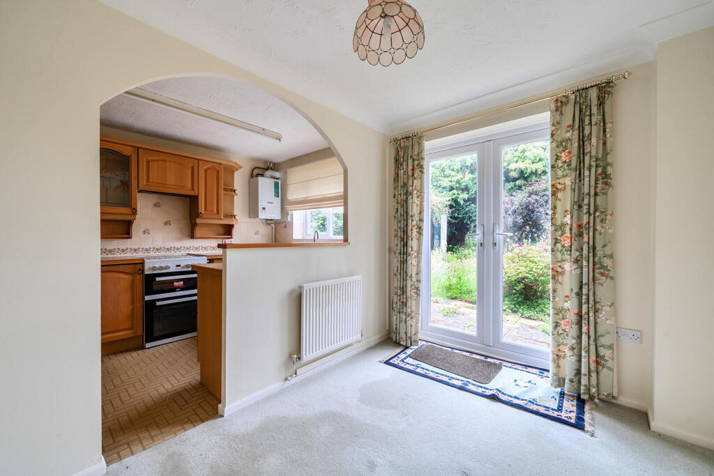 5, Wellesley Close, Bowerhill, Melksham photo 4