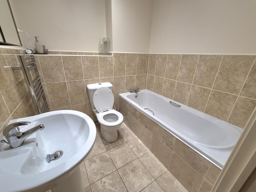 Apartment in Manchester - View 5