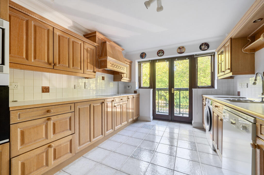 Apartment in Maidenhead, Fishery - View 5