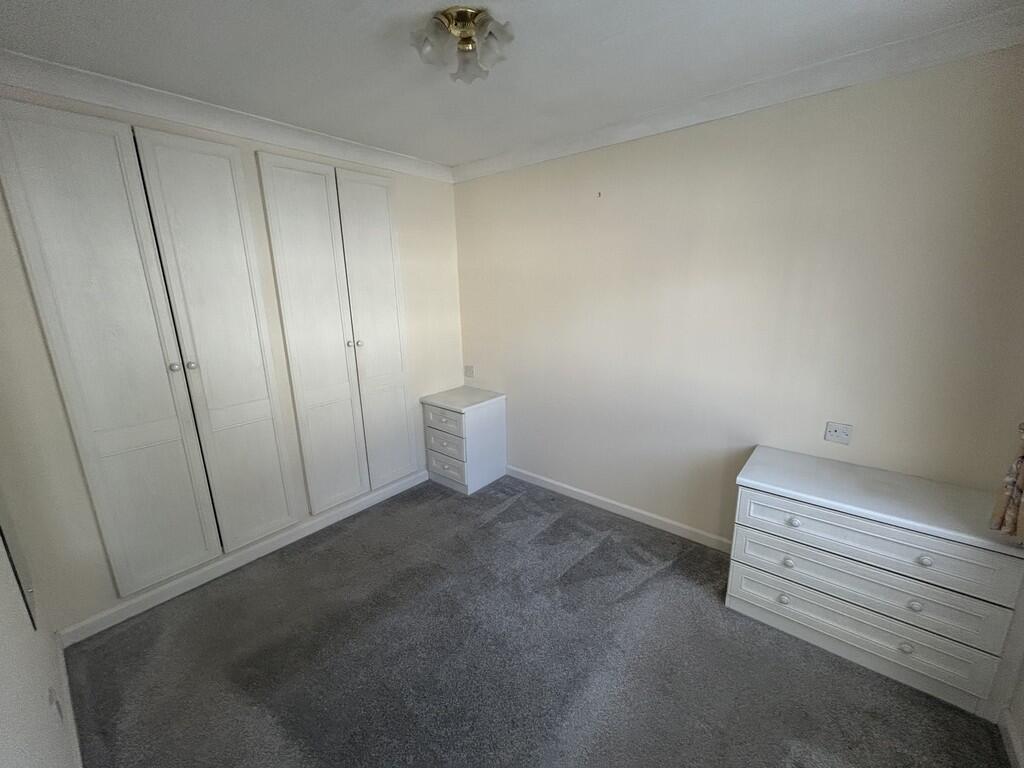 Woodbine Close, Waltham Abbey - View 4