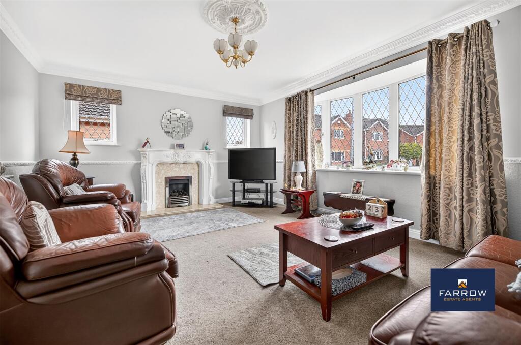 House in Doncaster, Waltham - View 4