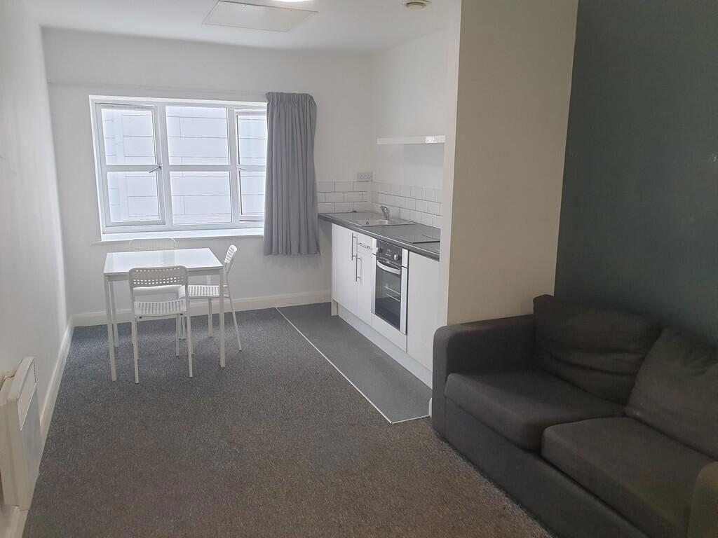 Apartment in Liverpool - View 4