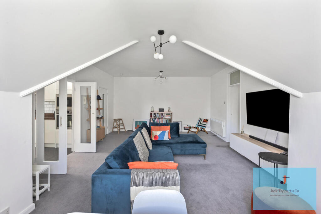 Apartment in Brighton - View 5