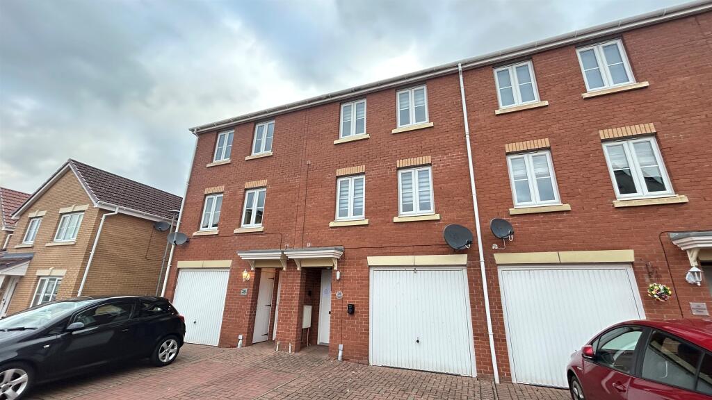 Main image of property: Auchenkist Place, Kilwinning