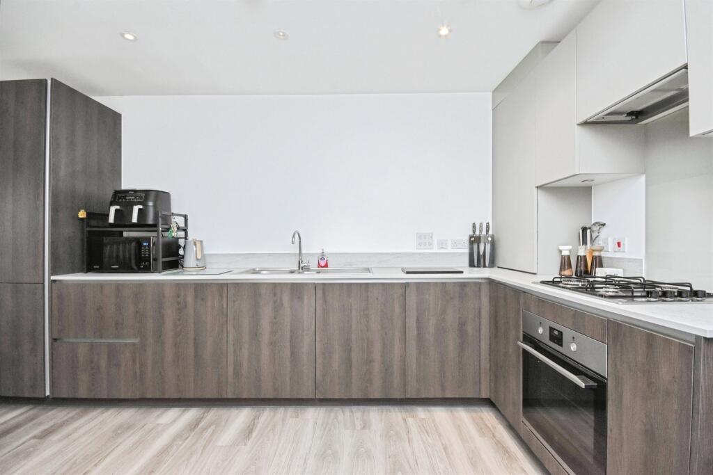 Apartment in Chelmsford, Channels - View 5