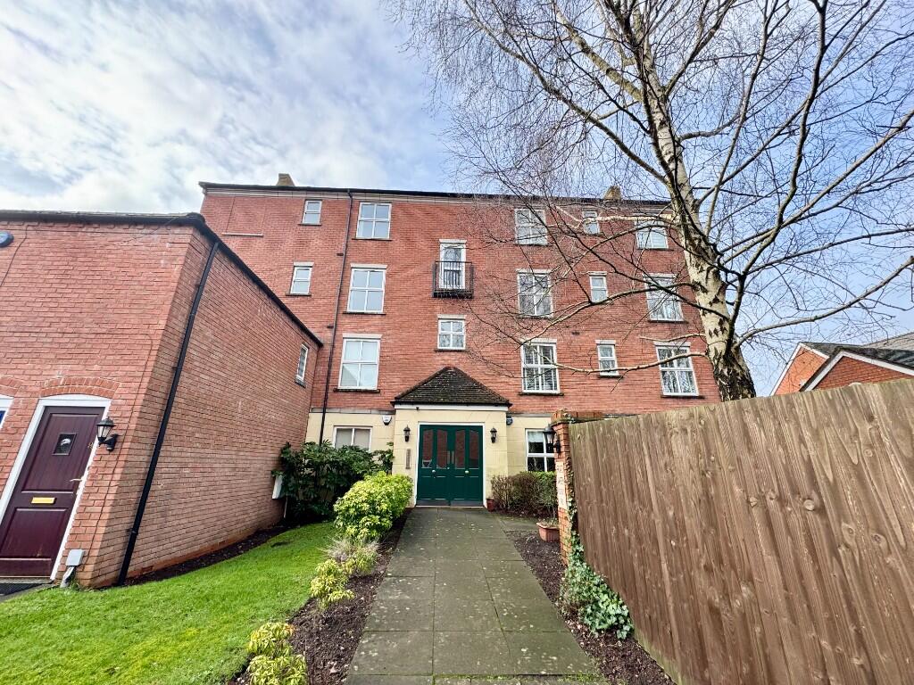 Main image of property: Dickens Heath Road, B90