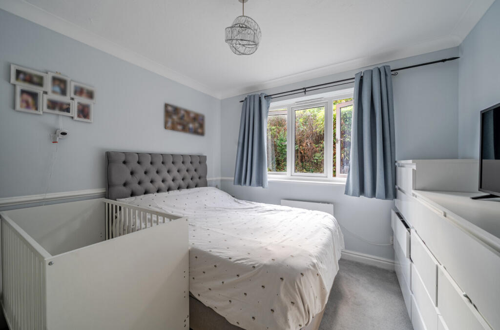 Apartment in Guildford - View 5