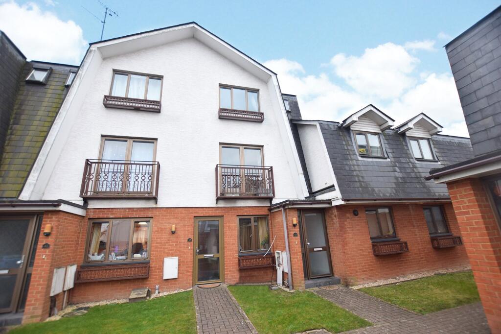 Main image of property: Braeside, Binfield, Bracknell, Berkshire, RG12