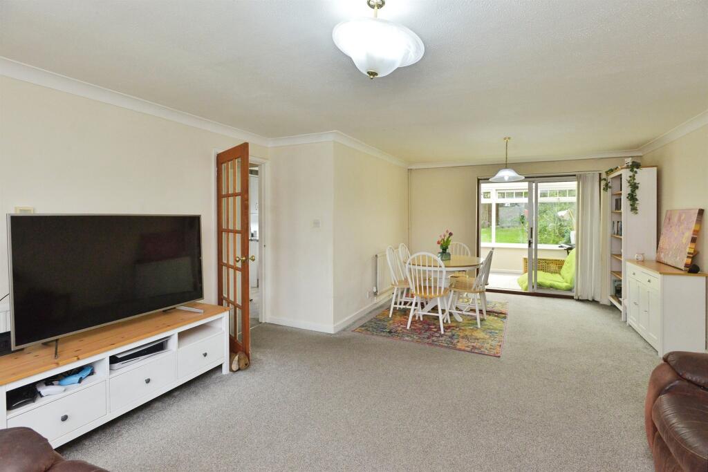 House in Newport Pagnell, City of Milton Keynes - View 6