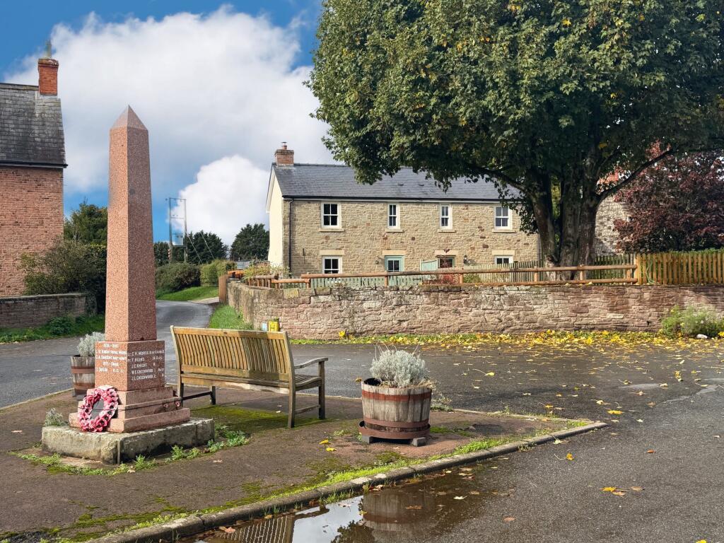 Main image of property: Fieldhouse Cottage, Awre, Newnham