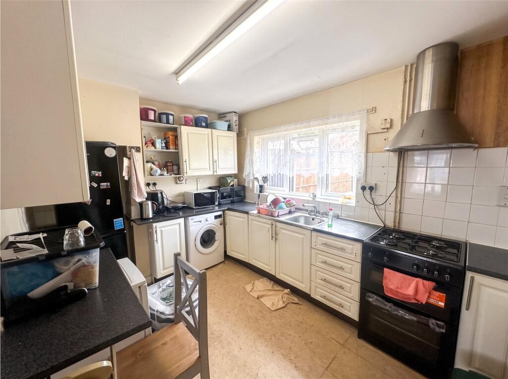 House in Wolverhampton, Ettingshall - View 2