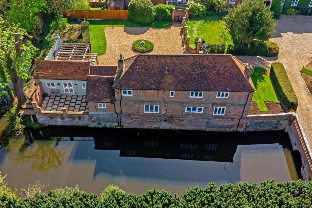 Additional image 19 of Nell Gwynn Cottage, London Colney, St. Albans