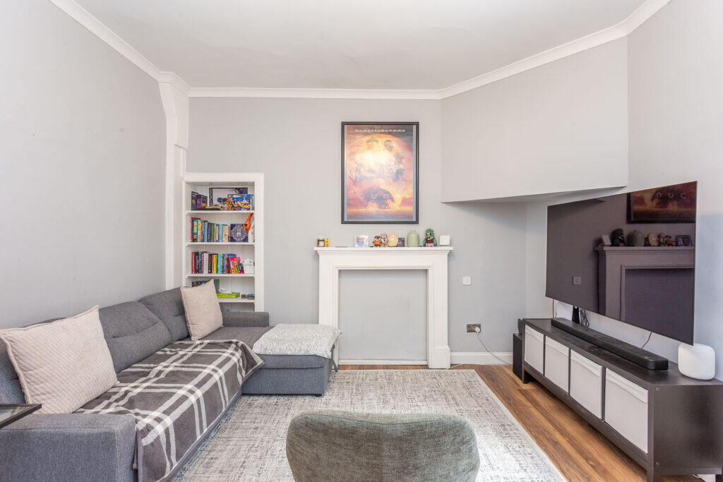 94/3 Causewayside, Edinburgh, EH9 1PU photo 3