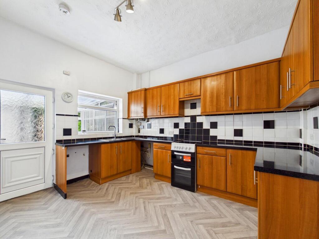 House in Leeds, West Yorkshire - View 3