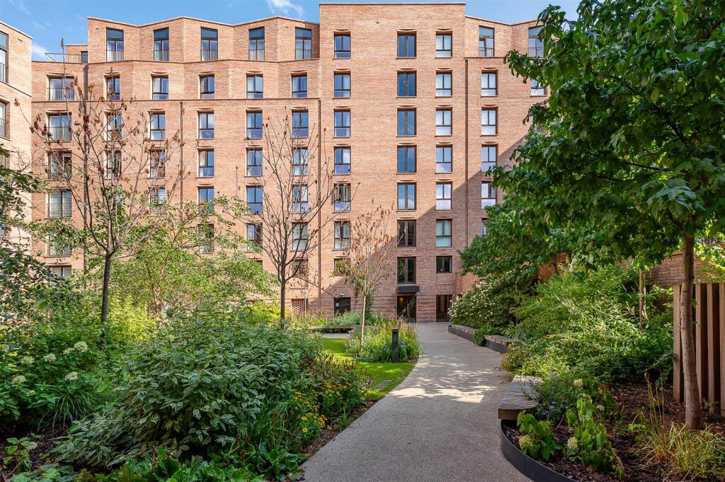 2 Bedroom Flat in YO1 6AE