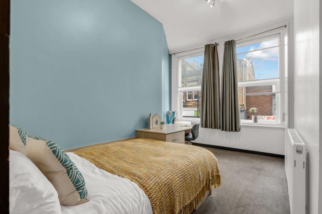 Apartment in Leeds - More