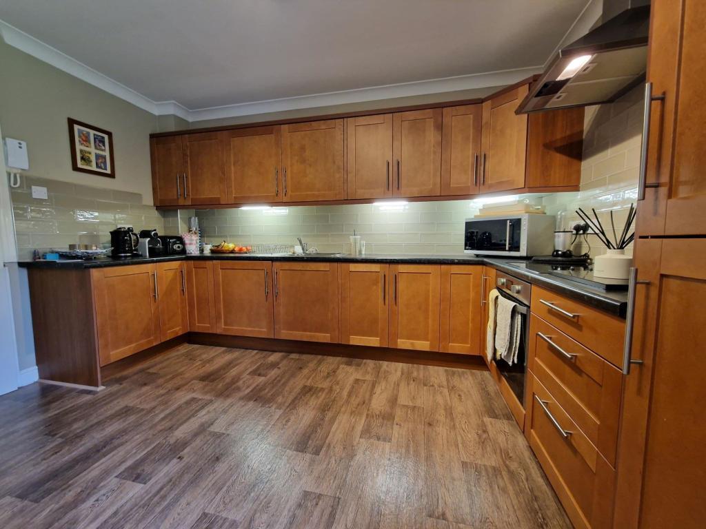 Apartment in Hull - View 2