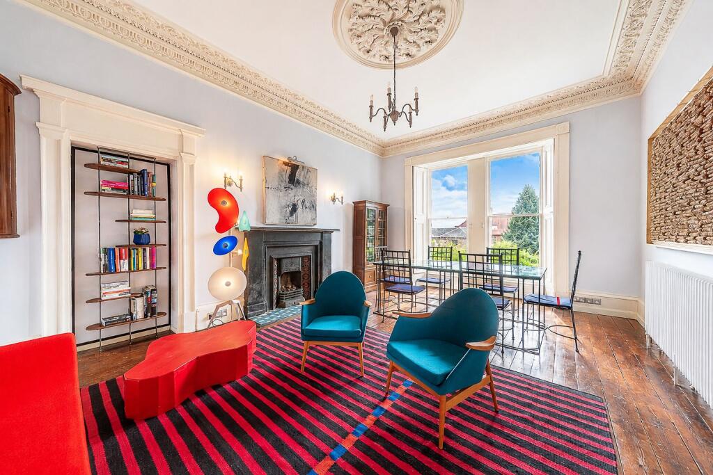 House in Dundee, Central Waterfront, Dudhope - More